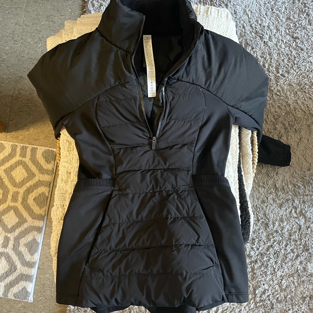 Lululemon black jacket/quarter-zip sweatshirt